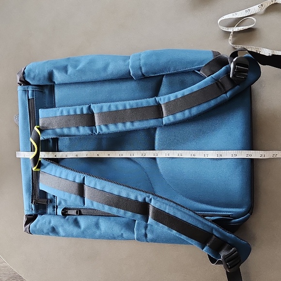 bali mini backpack Carry your must Color:Econyl Rose - discontinued Mini Black Leather Backpack __features:eli-mini-diagram